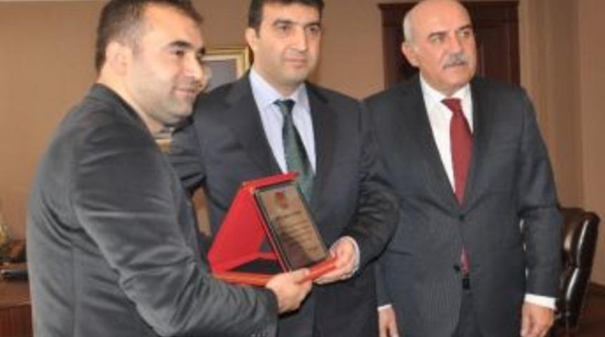 Tuncel'in Tokat Attığı Emniyet Şube M&uuml;d&uuml;r&uuml;n&uuml;n Tayini İstanbul&rsquo;a &Ccedil;ıktı