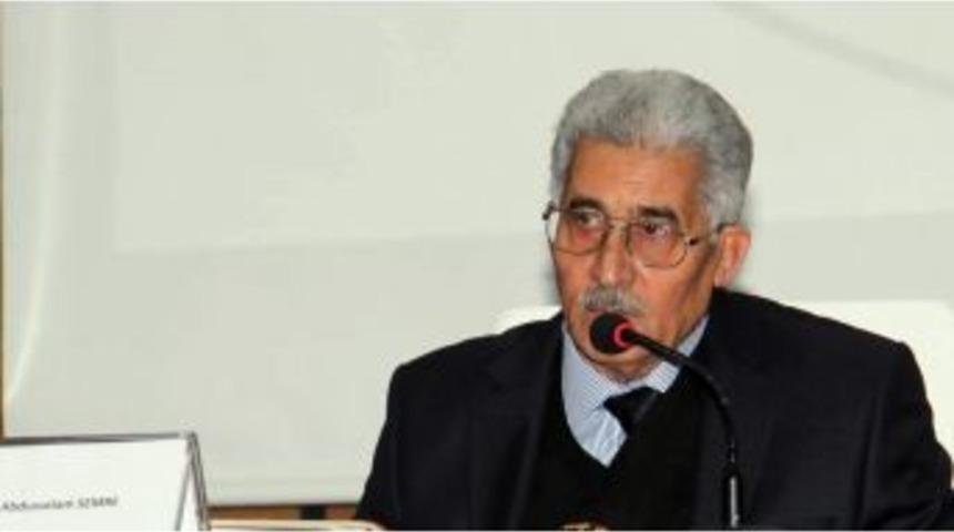 D&uuml;ş&uuml;n&uuml;r Ve Yazar Abd&uuml;sselam Semre Siirt &Uuml;niversitesi'nde Konferans Verdi