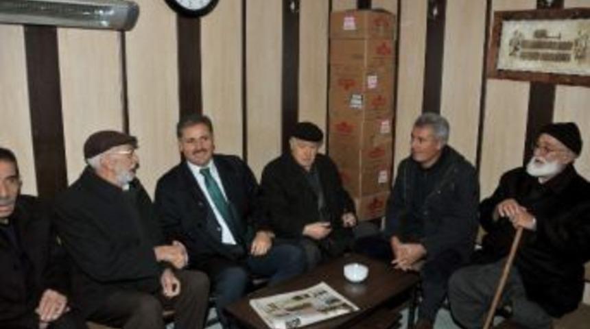 Başkan &Ccedil;akır, Esnafı Ziyaret Etti