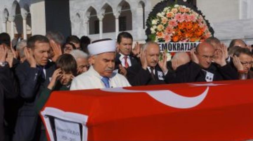 Eski Bakan G&ouml;lhan, Son Yolculuğuna Uğurlandı