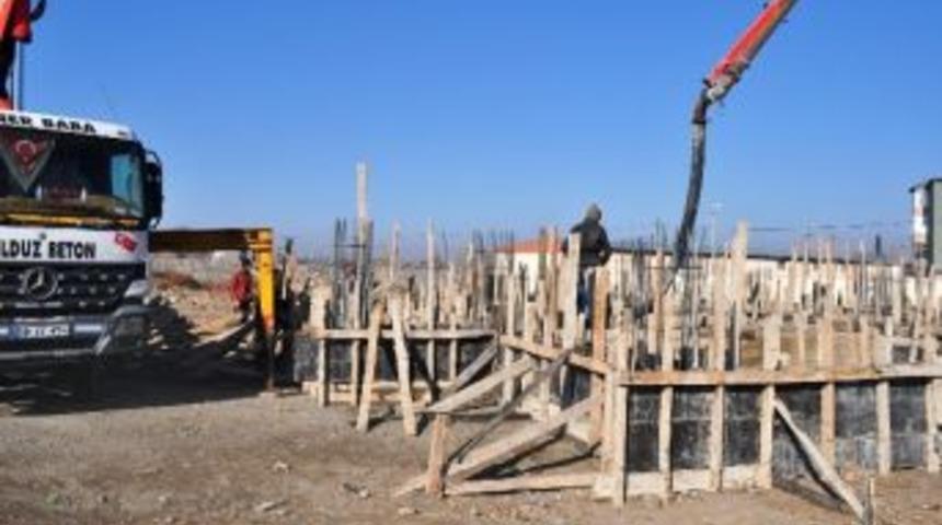 Belediye Tarafından Yaptırılacak K&uuml;t&uuml;phanenin Temeli Atıldı