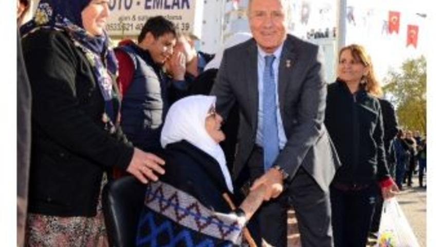 Muratpaşa Muhtar Evlerini A&ccedil;tı