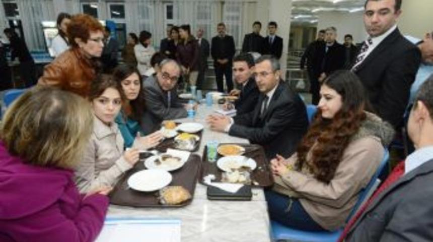 Denizli Valisi Demir, Kredi Yurtlar Kurumu&rsquo;nu Ziyaret Etti