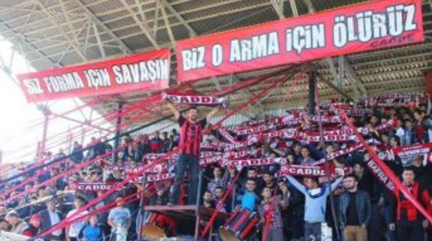 1930 Bafraspor Taraftarları Lider Tuzlaspor'u &Ccedil;i&ccedil;eklerle Karşılayacak
