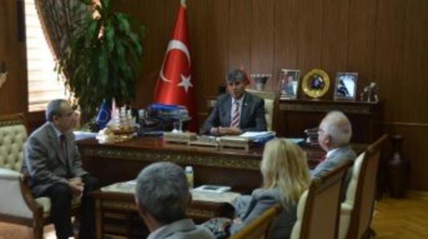 Kent Konseyi Y&ouml;netim Kurulu'ndan Vali Akpınar&rsquo;a Ziyaret