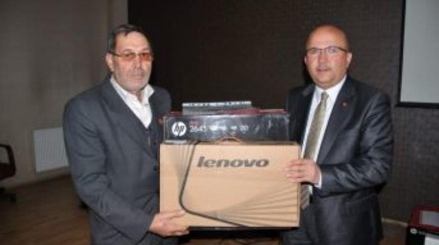 Afyonkarahisar Belediyesinden Muhtarlara Bilgisayar Ve Yazıcı Desteği