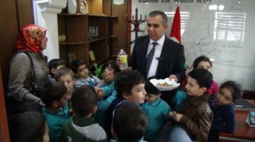 &Ouml;ğrenciler Emniyet M&uuml;d&uuml;rl&uuml;ğ&uuml;'n&uuml; Gezdi