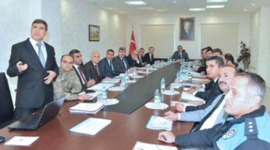 Vali Oduncu: T&uuml;m Gen&ccedil;leri Kendi &Ccedil;ocuklarımızı Koruduğumuz Gibi Korumalıyız