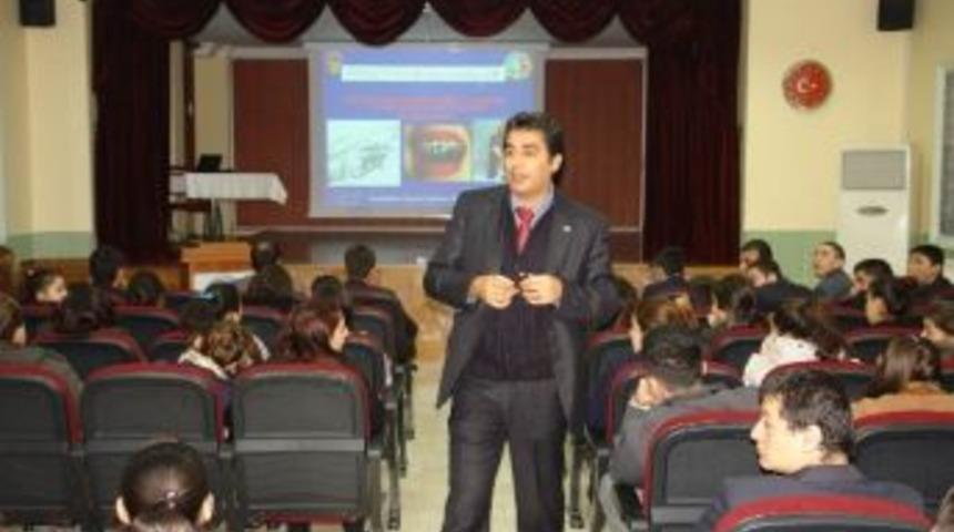 Kom'dan İnebolu'da Madde Bağımlılığı Semineri