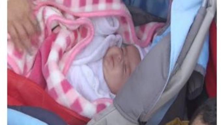 (&ouml;zel Haber) Başbakan&rsquo;ın Mitinginde Anne Ve Bebeği Ezilme Tehlikesi Ge&ccedil;irdi