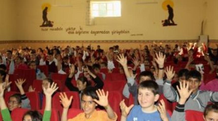 Ko&ccedil; Holding&rsquo;den &lsquo;&uuml;lkem İ&ccedil;in Engel Tanımıyorum&rsquo; Projesi