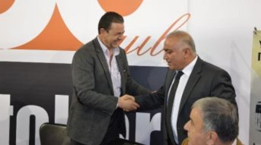 Chpli Aday Adayı Ali Talak, Turizm Fuarını İnceledi