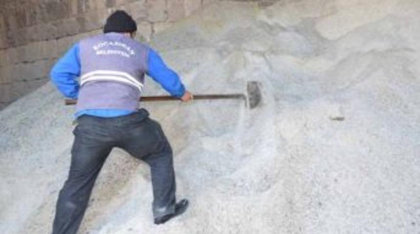 Kocasinan Belediyesi, Karla M&uuml;cadele I&ccedil;in Tuz Depoladı