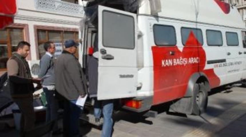 Didimlilerden Kan Bağışına B&uuml;y&uuml;k İlgi
