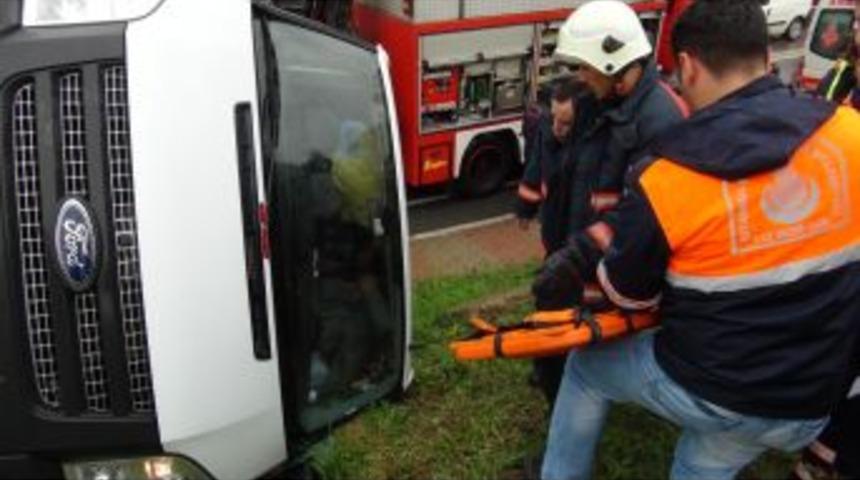 Takla Atan Minib&uuml;ste Mahsur Kaldı