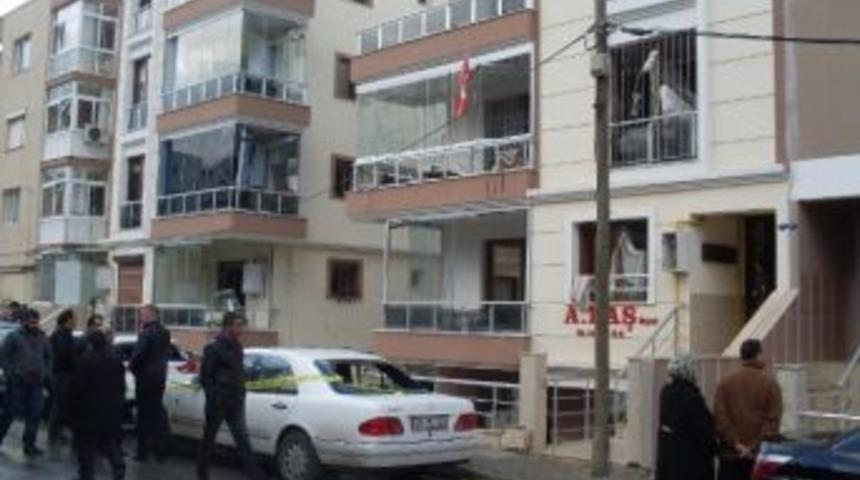 Doğalgaz Patlamasının Ardından Mahalleli Yaralarını Sarmaya &Ccedil;alışıyor