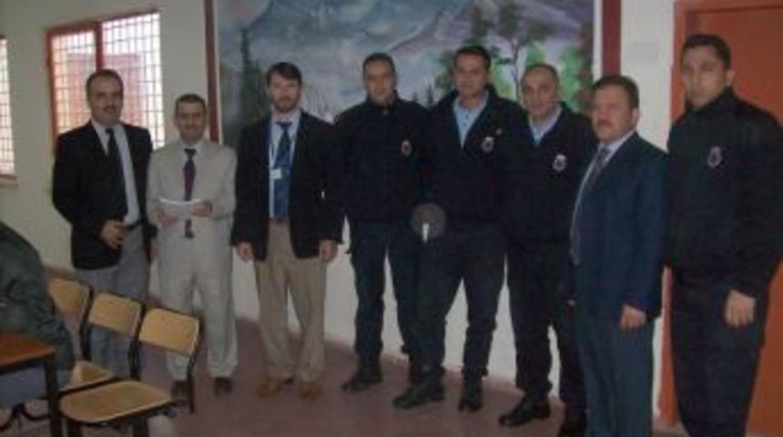 Mahkumlar Ilmihal Yarışmasında Ter D&ouml;kt&uuml;