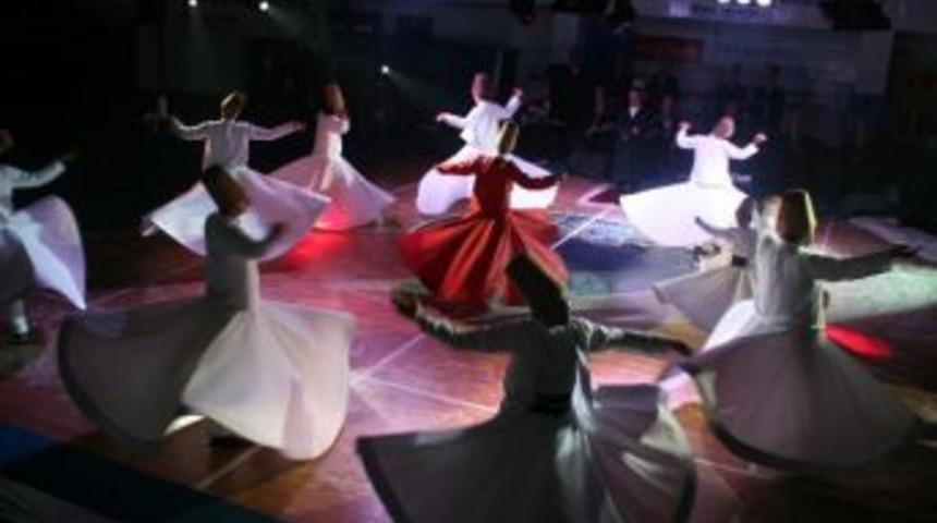 Mevlana Gecesi B&uuml;y&uuml;k İlgi G&ouml;rd&uuml;