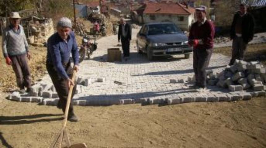 Eğirdir&rsquo;de 21 K&ouml;y Yolu Imece Usul&uuml; Parke Taşı Ile D&ouml;şendi