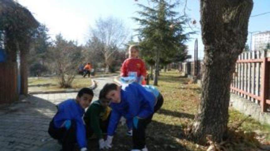 &Ouml;zel Ergin Koleji İkinci Sınıf &Ouml;ğrencileri &Ccedil;evre Temizliği Yaptı