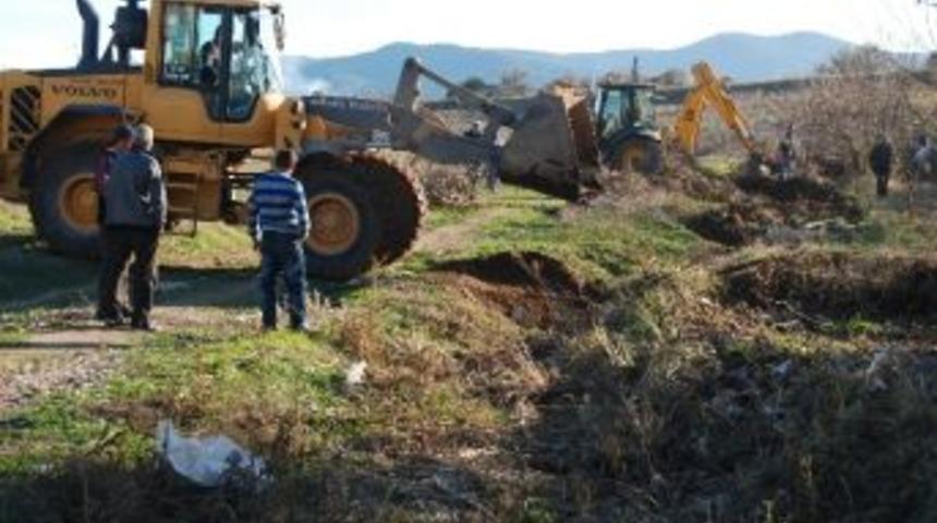 Bayrami&ccedil;&rsquo;te Batak Deresi Islah Ediliyor