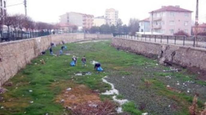 Sorgun&rsquo;da Dereler Temizleniyor