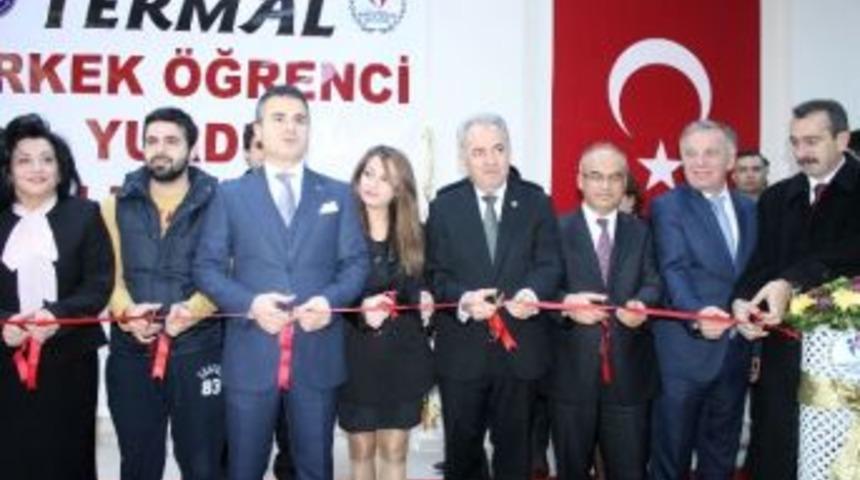 Bakan Kılı&ccedil;'tan Yurtlarda Kalan &Ouml;ğrencilere M&uuml;jde