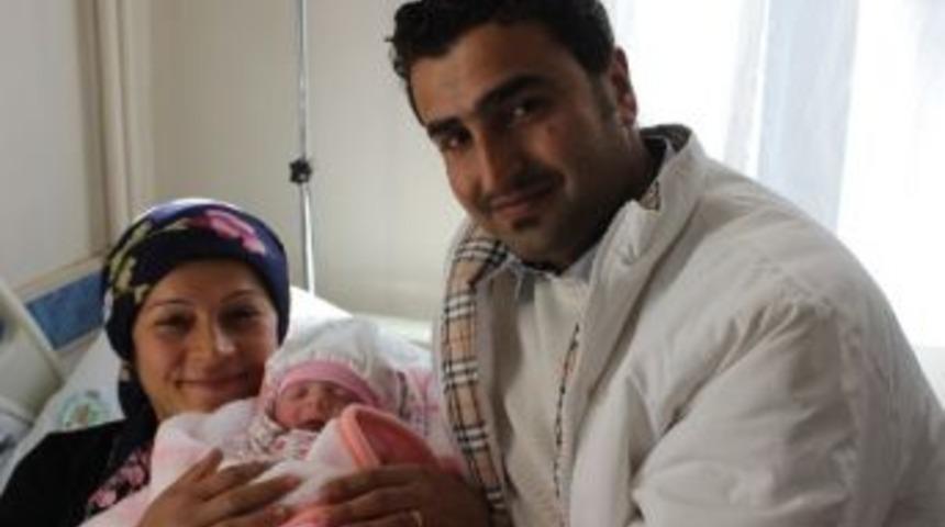 (&ouml;zel Haber) Suriyeli &Ccedil;iftin 'umut'u Doğdu