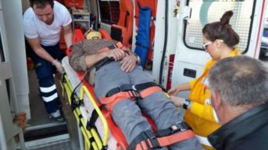 &Ccedil;atıdan D&uuml;şen Iş&ccedil;i Yaralandı