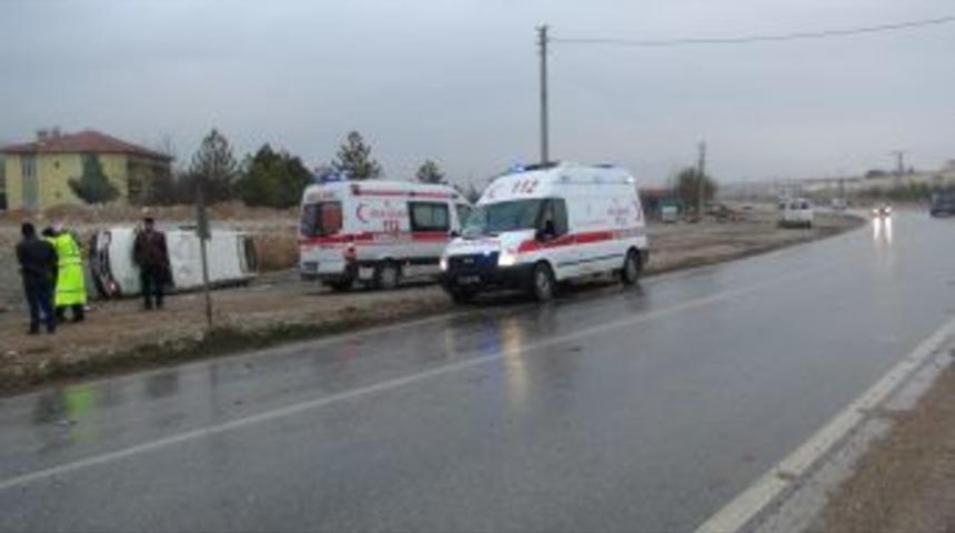 Uşak'ta Trafik Kazası: 5 Yaralı