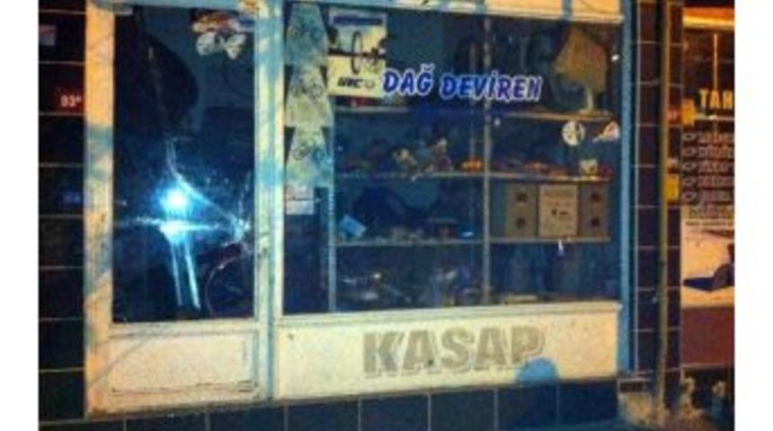 Bisiklet Tamir Dükkanının Camları Kırıldı