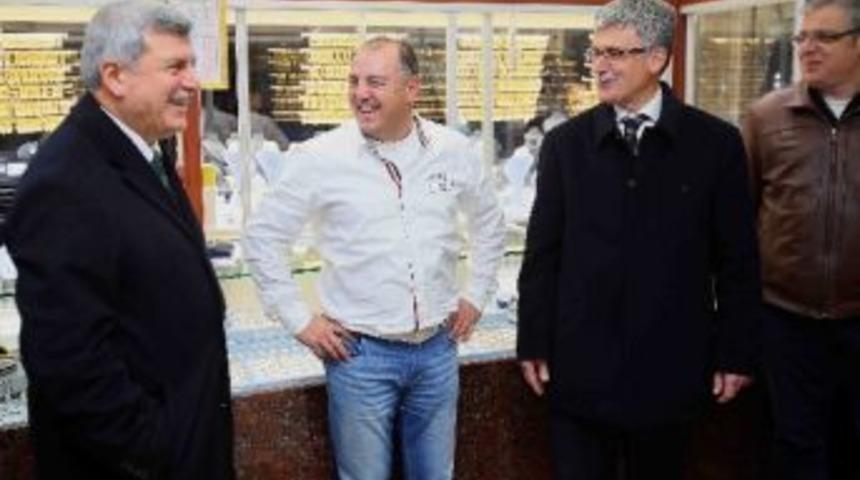 Başkan Karaosmanoğlu, Değirmendere'de İncelemelerde Bulundu