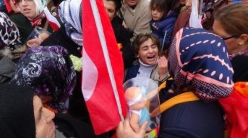 Engelli Vatandaş 3 Kişiyi Yaraladı