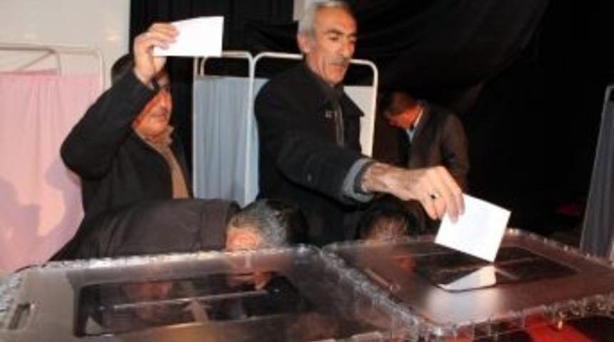 Aksaray&rsquo;da Ak Parti Belde Belediye Temay&uuml;l Yoklaması Yaptı