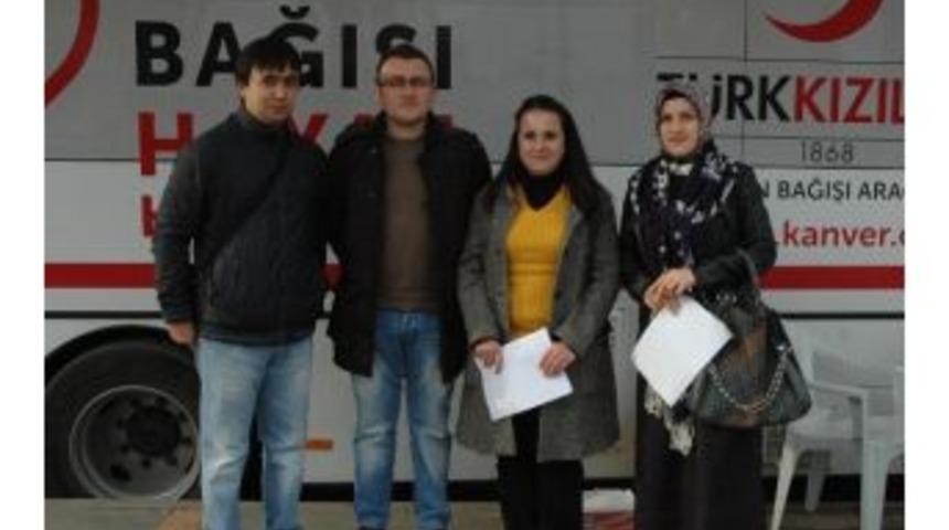 &ldquo;kan Kaybediyoruz&rdquo; Diyen &Ouml;ğretmenler Kan Bağışı Yaptılar