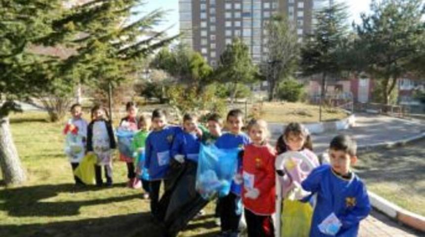 &Ouml;zel Ergin Koleji &Ouml;ğrencilerinden &Ccedil;evre Temizliği