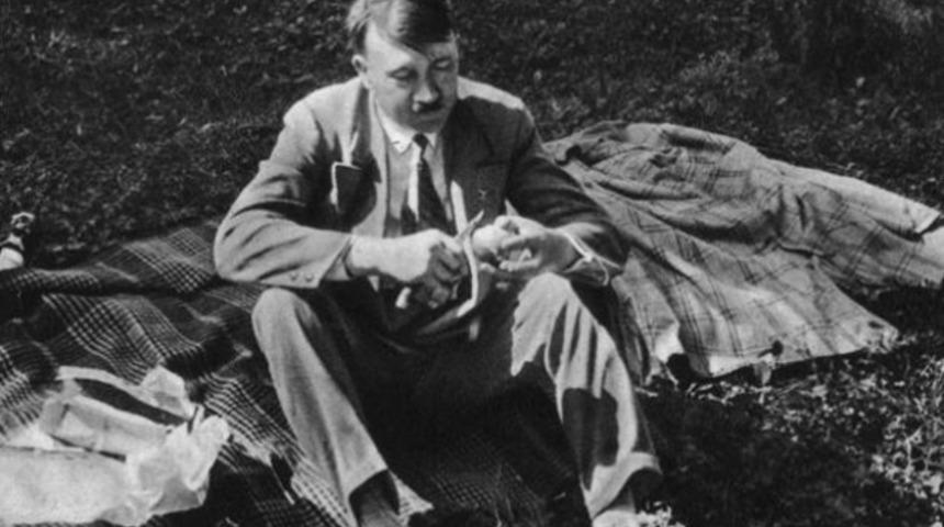 Diktat&ouml;rler ne yerdi