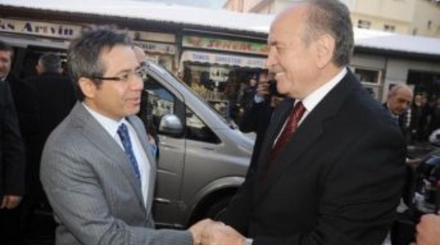 İstanbul B&uuml;y&uuml;kşehir Belediye Başkanı Kadir Topbaş&rsquo;tan Artvin Valisi Cirit&rsquo;e Ziyaret