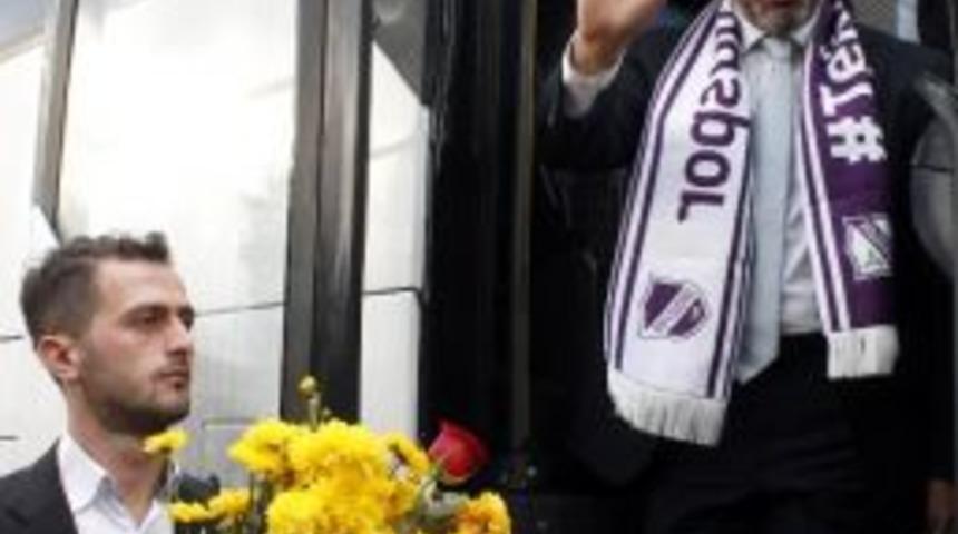 Enver Yılmaz&rsquo;a Coşkulu Karşılama