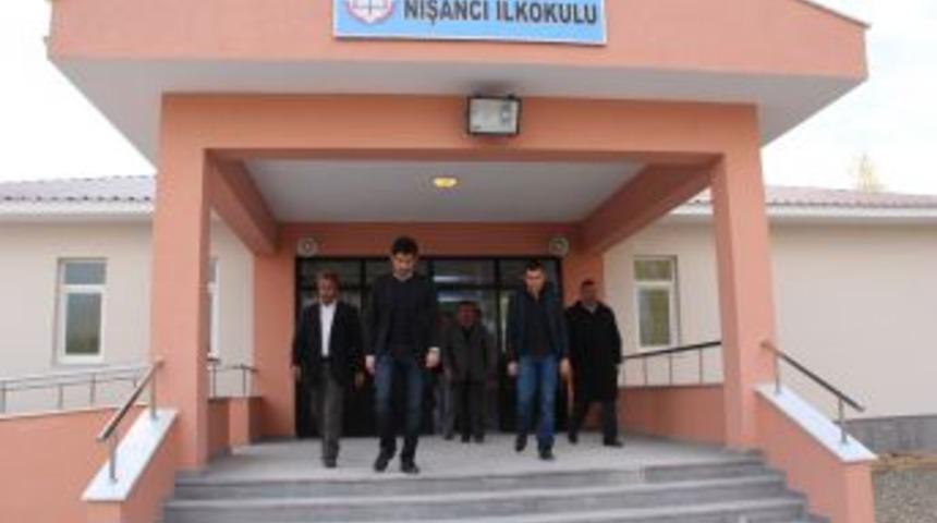 Erciş'te K&ouml;ylere 40 Yeni Derslik Inşa Edildi