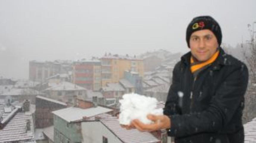 Mevsimin Ilk Karı İskilip'i Beyaza B&uuml;r&uuml;d&uuml;