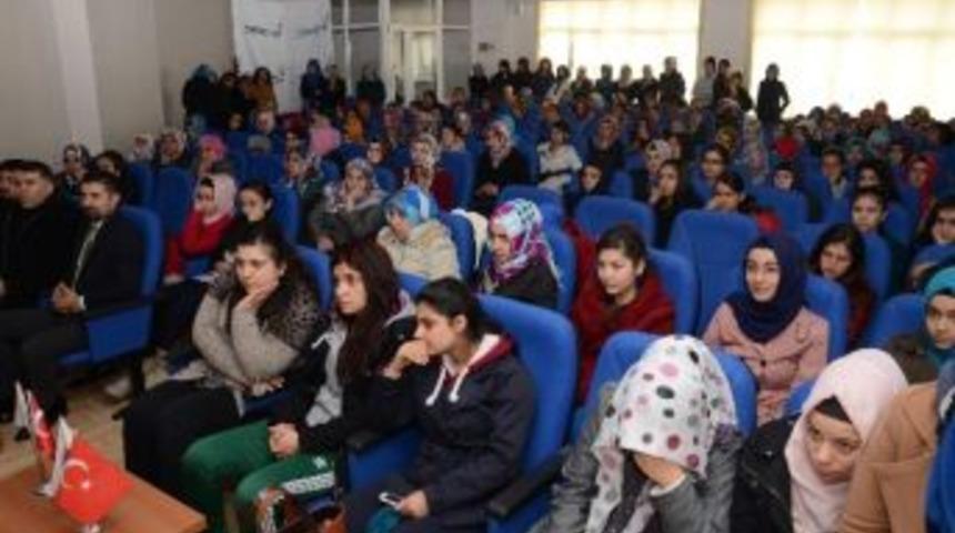 &Ouml;ğrenci Ve Vatandaşlara Bağımlılık Semineri Verildi