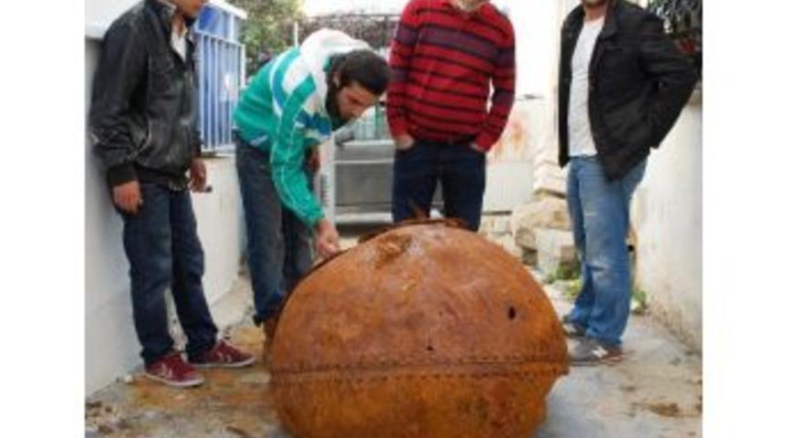 Dalgı&ccedil;lar G&uuml;ll&uuml;k K&ouml;rfezi'nde Tarihi Mayın Buldu