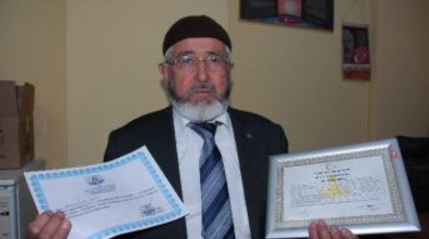 Azmetti, 69 Yaşında Liseyi Bitirdi