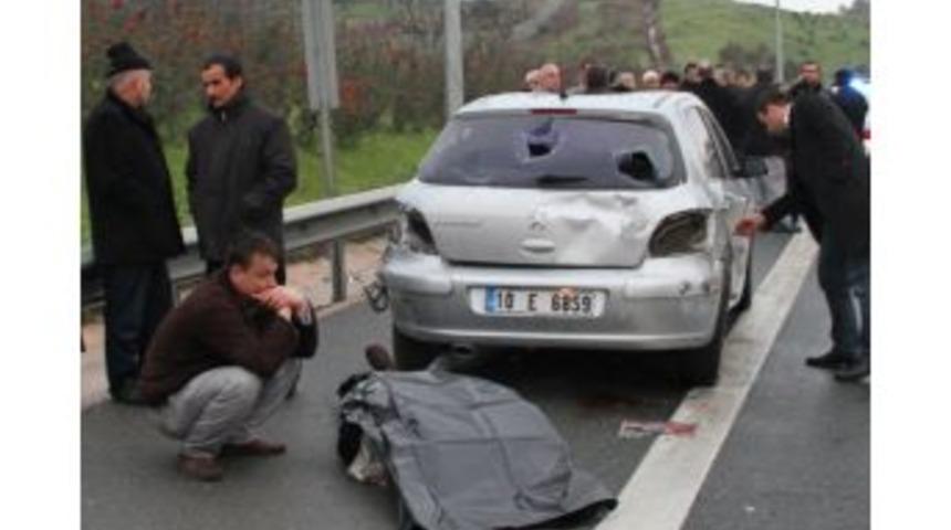 D&uuml;n Annesini Toprağa Verdi, Bug&uuml;n Trafik Kazasında &Ouml;ld&uuml;