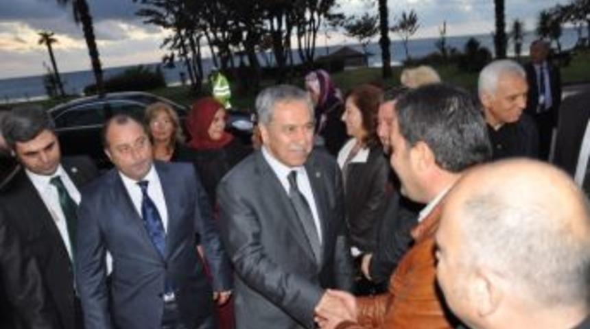B&uuml;lent Arın&ccedil;, Alanya'da Nişan T&ouml;renine Katıldı