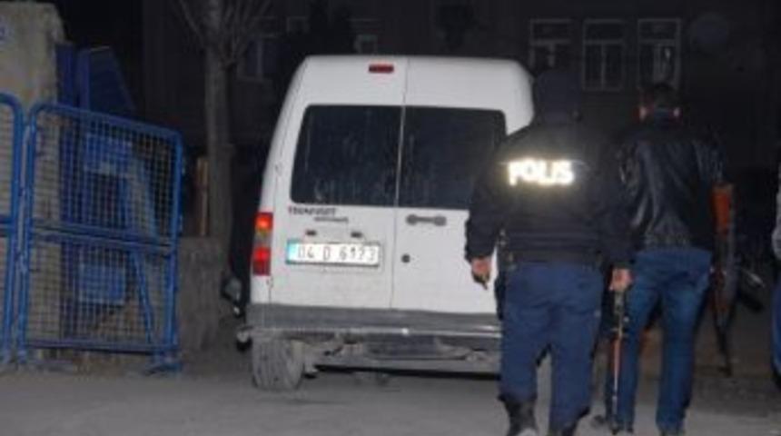 Doğubayazıt&rsquo;ta Polis Karakoluna Bombalı Saldırı