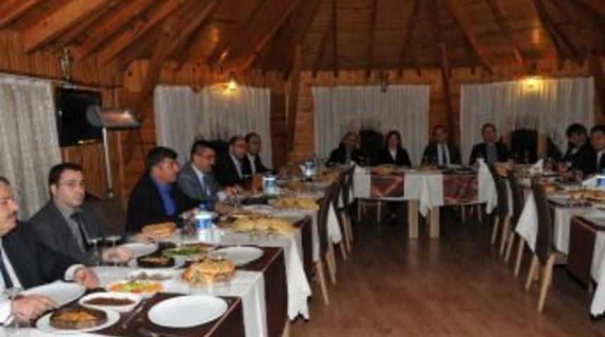 Aday Adaylarından &Ouml;rnek Birliktelik