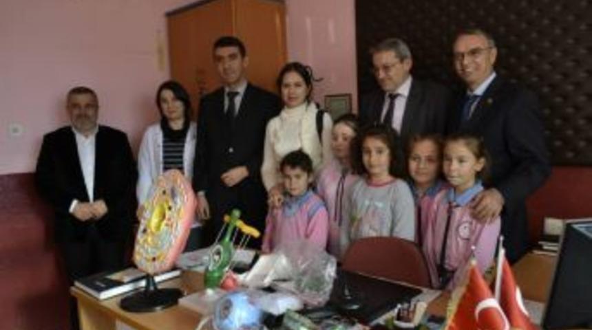 Atık Pil topladılar Laboratuvar seti kazandılar