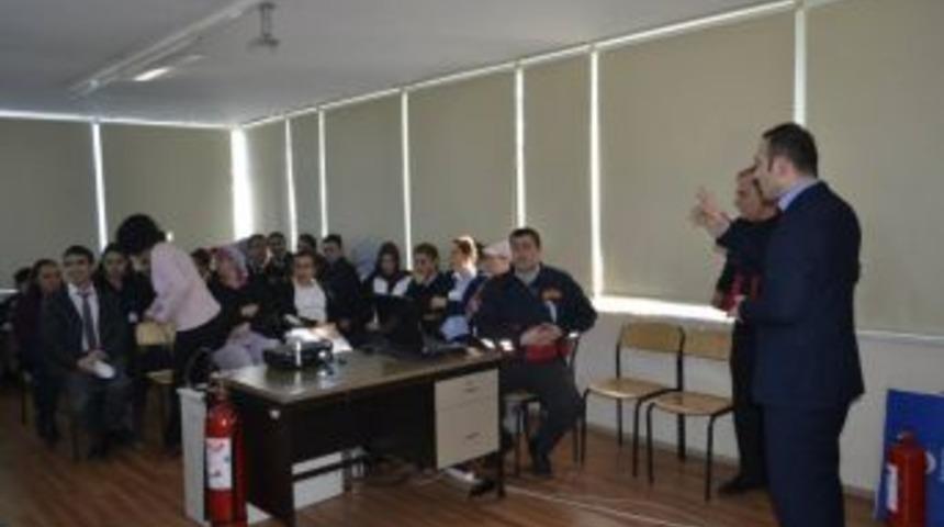 Devlet Hastanesi &ccedil;alışanlarına yangın ve deprem eğitim verildi